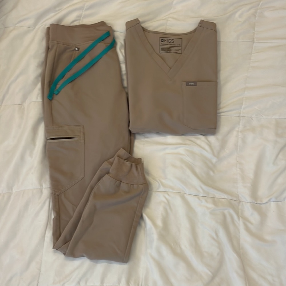 FIGS Boulder Catarina Top & Zamora Jogger Scrub Pants Set, Women's XS